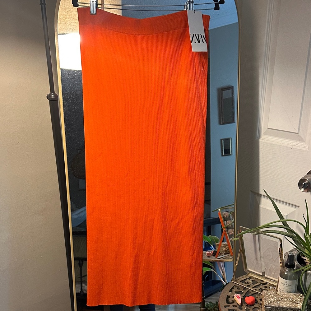 Zara Women's Vibrant Orange Pencil Skirt